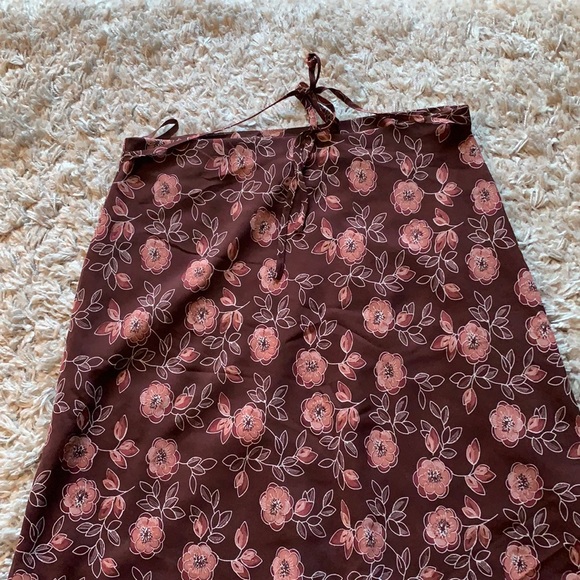 Flowery Skirt - Picture 3 of 6